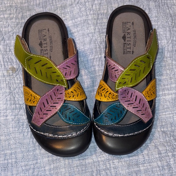L'ATISTE Shoes - Jexa Slide from L'Artiste by Spring Step with Multicolor Leaf Appliqués